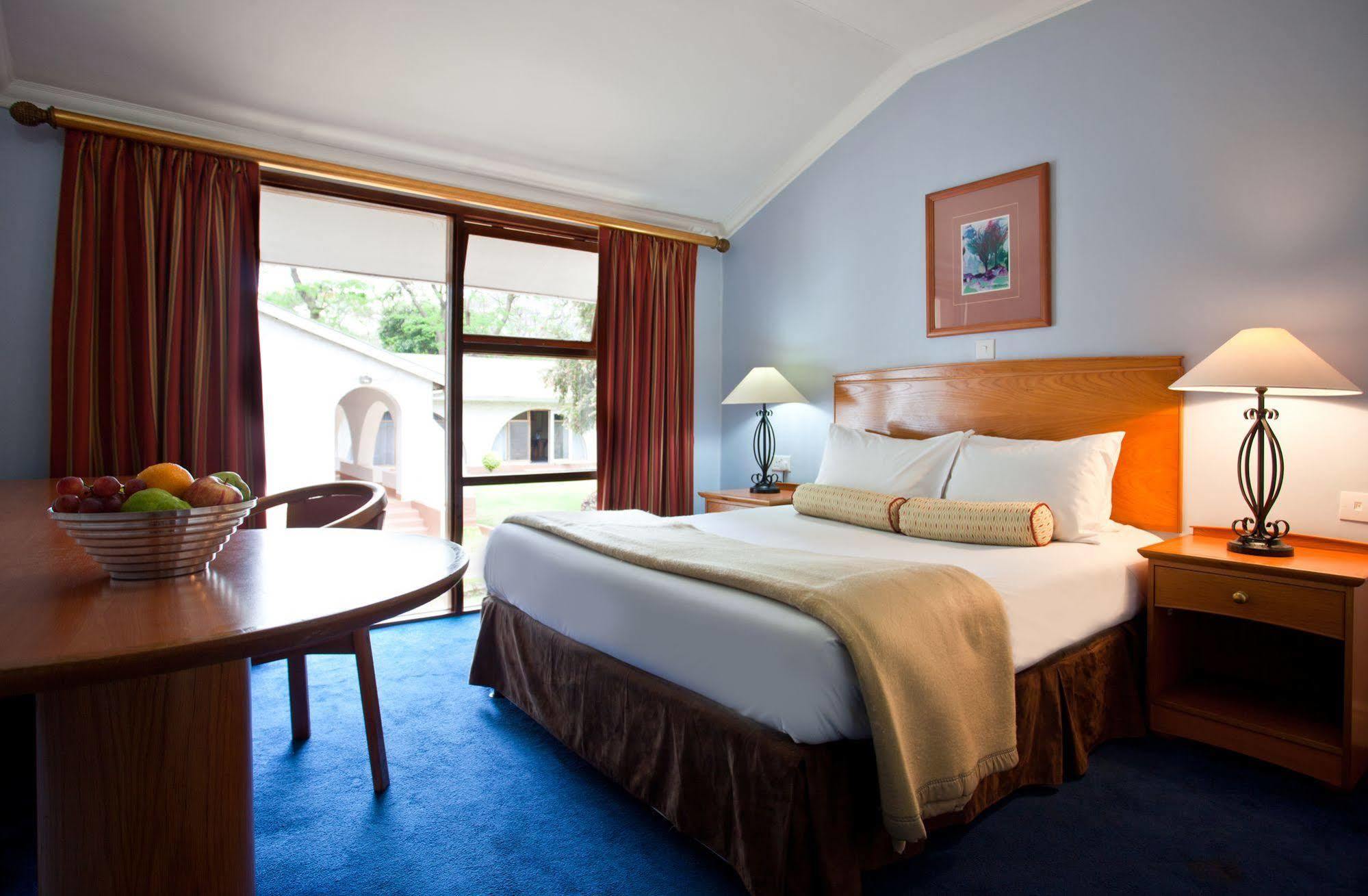 Sunbird Lilongwe Hotell Exteriör bild